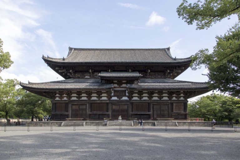 お盆の東寺