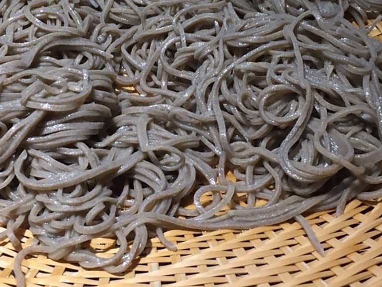 真夏の新そば会と天然鮎